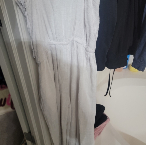 Some days brand white jumpsuit - Picture 4 of 4